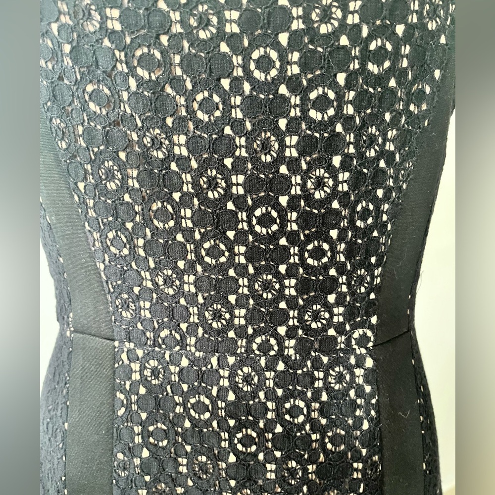 BCBG Noelle Dress, short, sleeveless, black/nude, Sz 8 - Picture 7 of 9